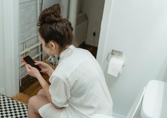 Dispelling Herpes Transmission Rumors About Toilet Seats